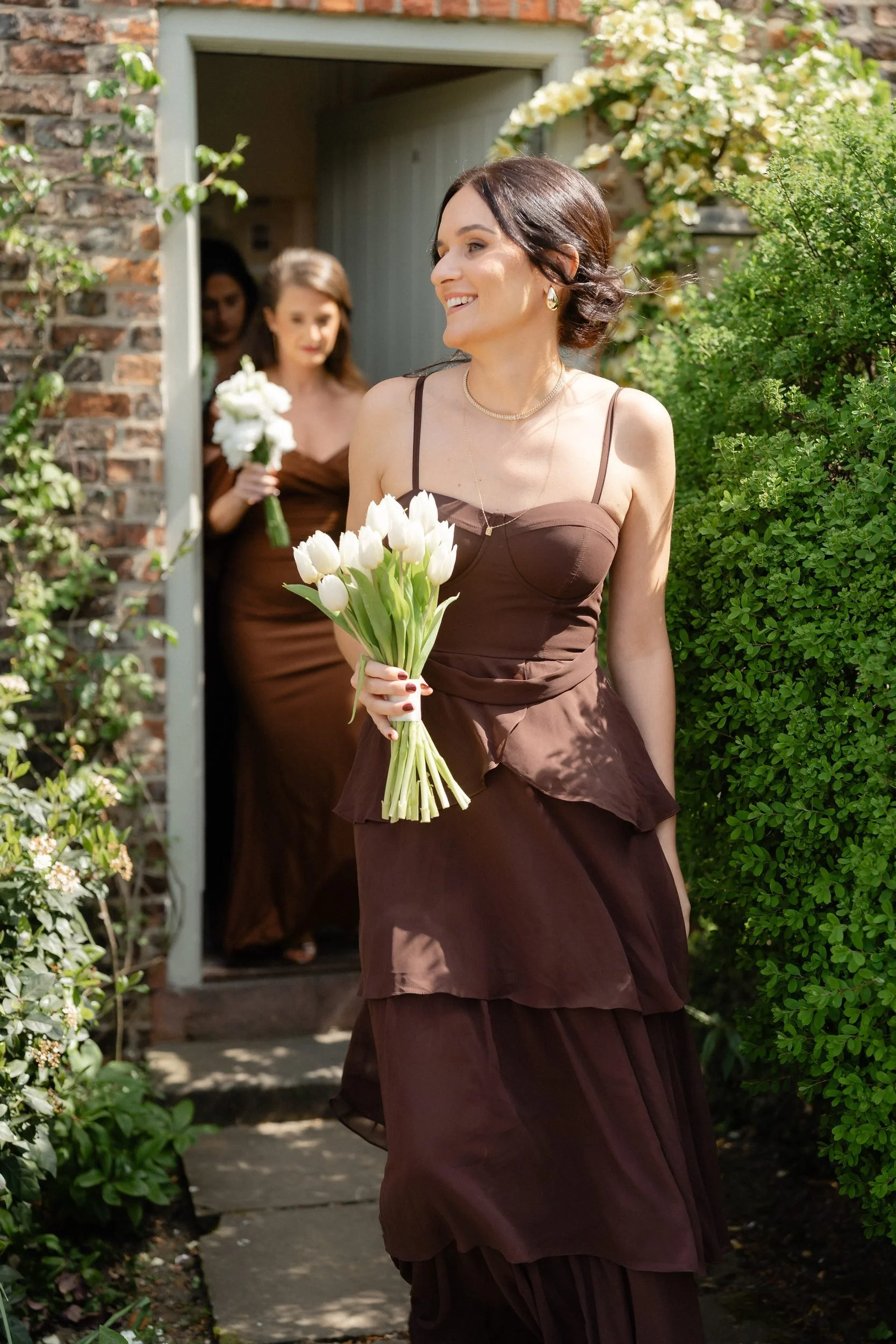 bridesmaid-tiered-brown-dress-white-tulips-236.jpg