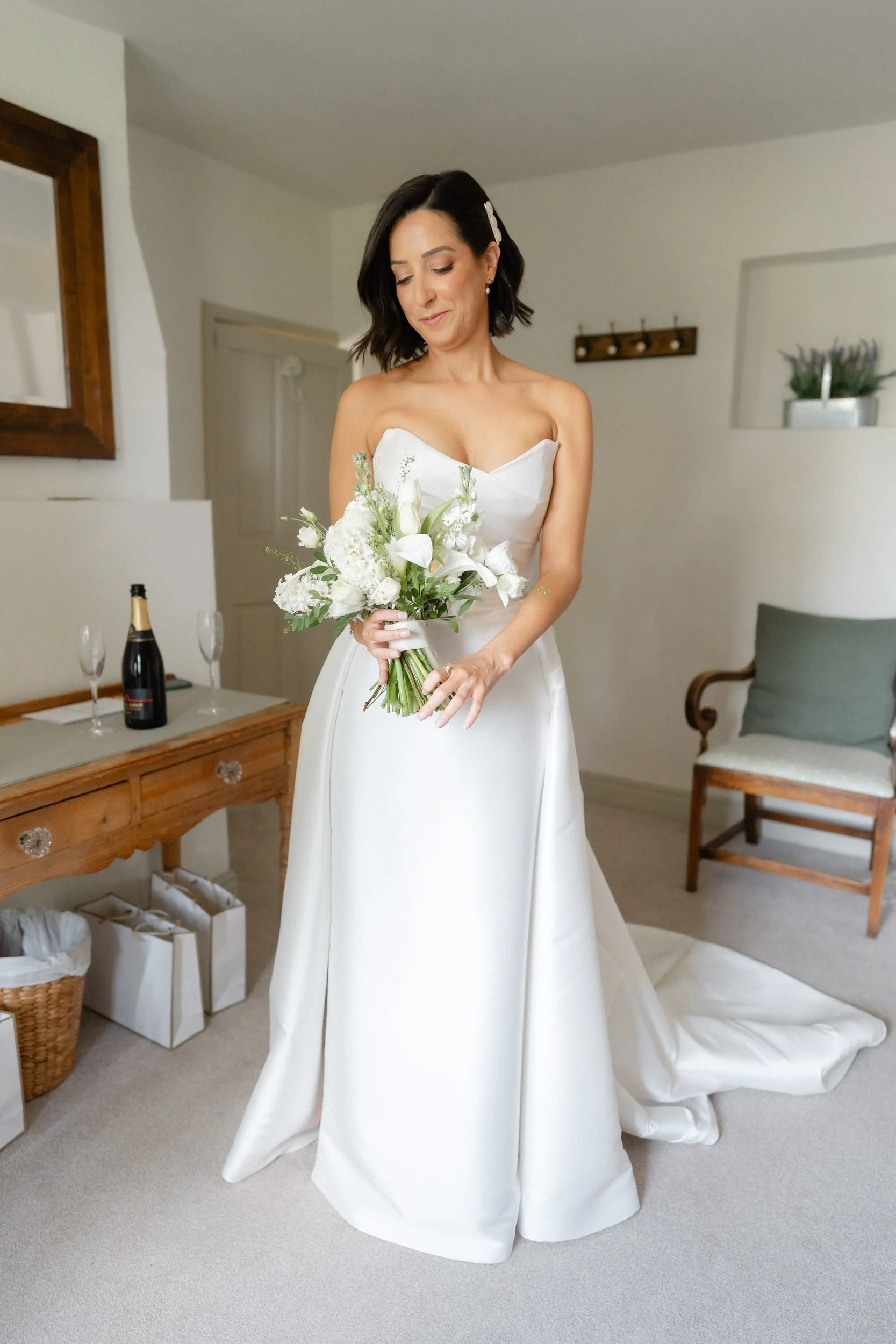 bride-white-bouquet-bridal-suite-barn-wedding-yorkshire-123.jpg