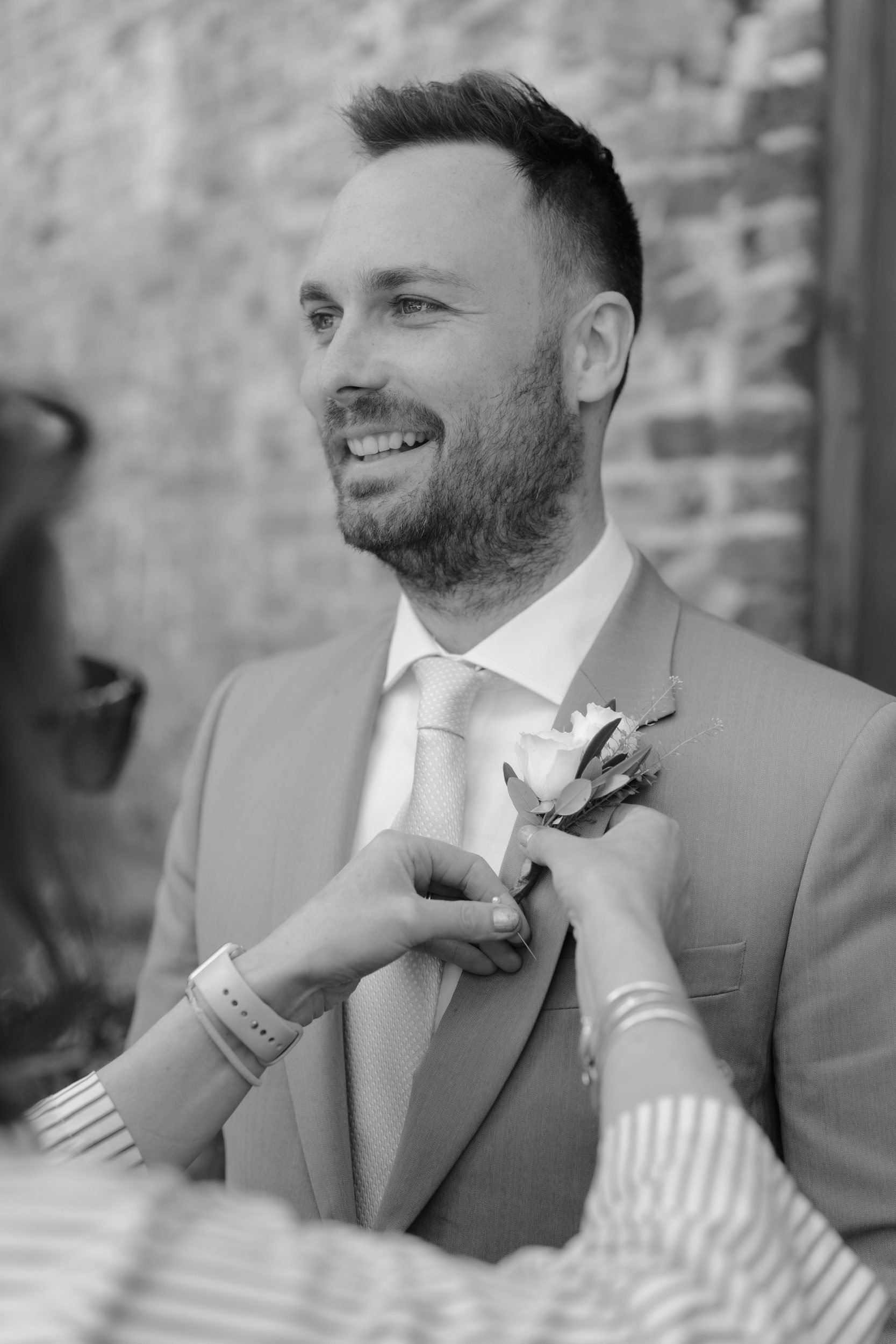 groom-buttonhole-pinned-black-and-white-45.jpg