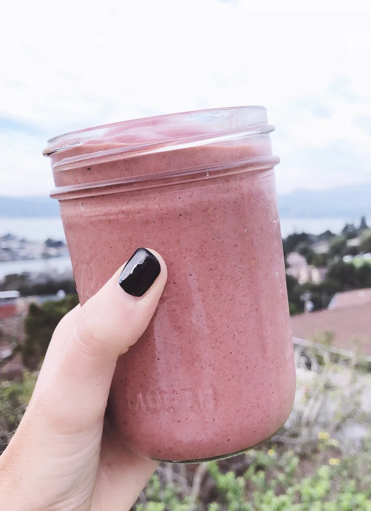 Raspberry-Banana-Healthy-Breakfast-Smoothie.jpg