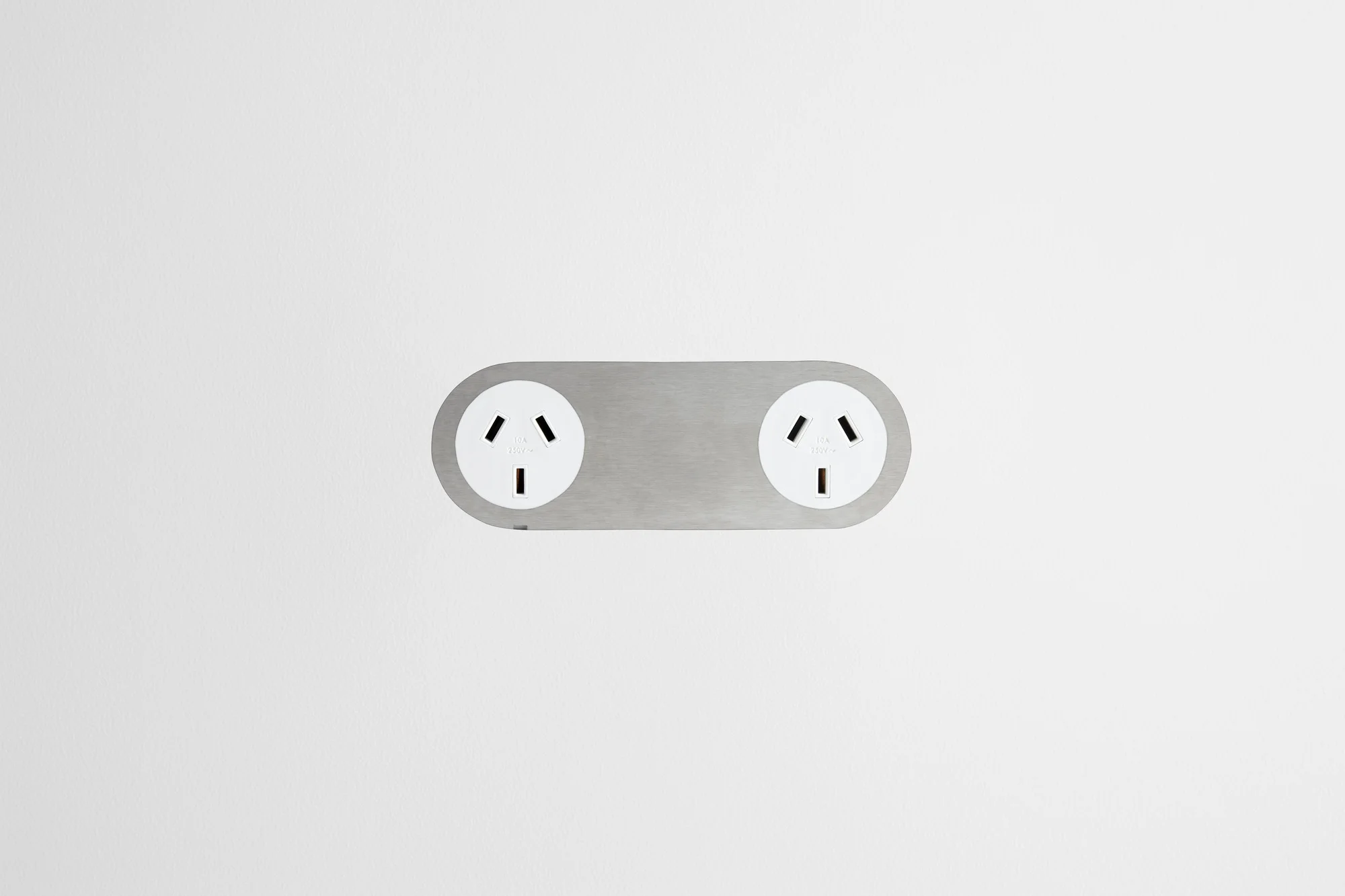 Double_Outlet_Stainless_Silver_White_Outlet_White_Board.jpg