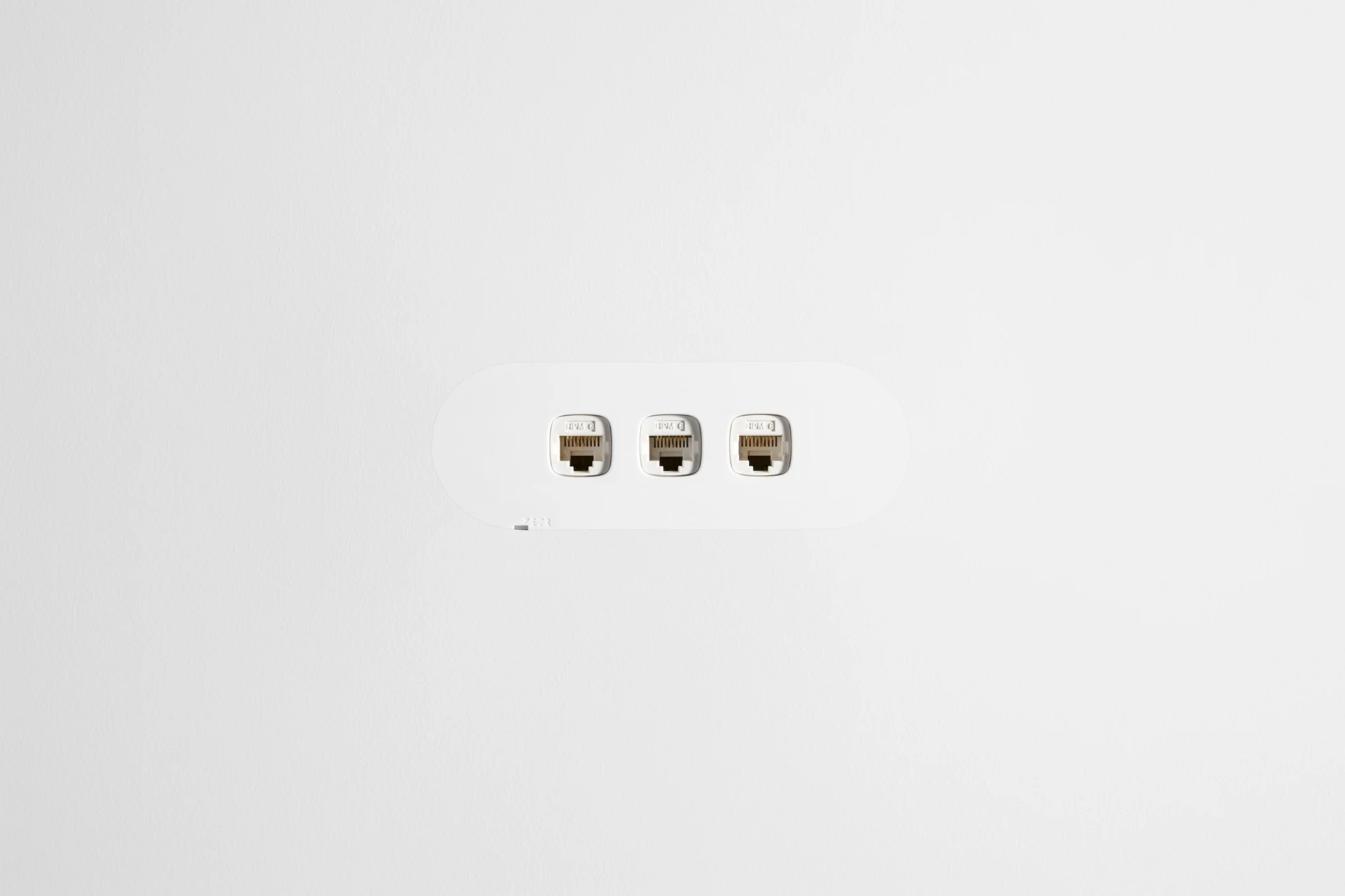 Three_Gang_Data_White_White_Board.jpg