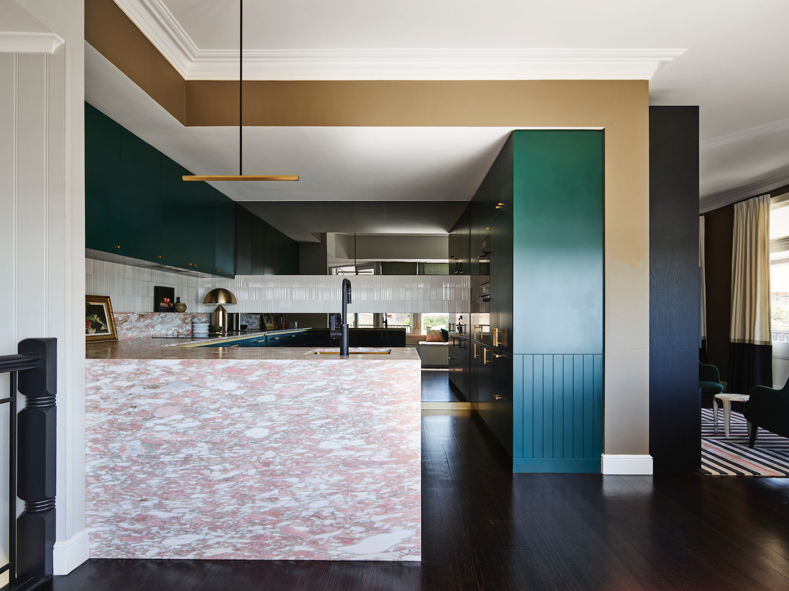 Designer: Lynne Bradley Interiors. Photography: Anson Smart. Kitchen Styling: Steve Cordony