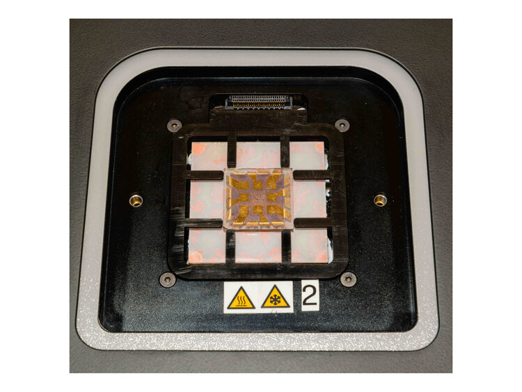 Sample holder - 8 perovskite Solar Cells