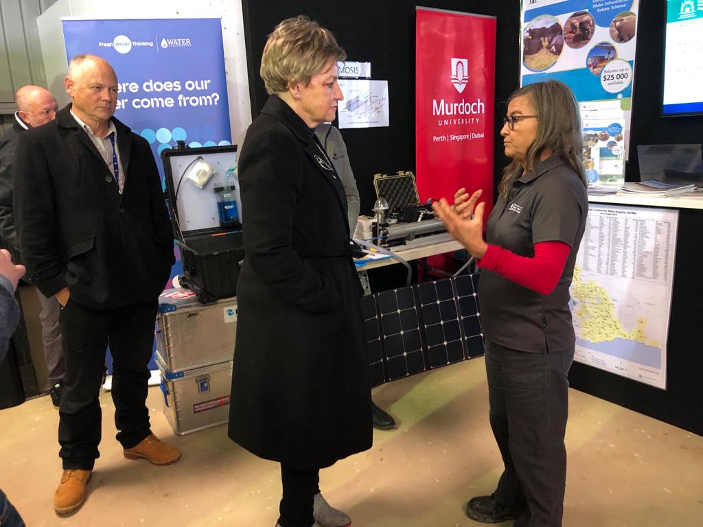 Alannah MacTiernan Minister for Regional Development; Agriculture and Food visited the booth of the Department of Primary Industries and Regional Development and talked with Tracy Calvert from the Department of Water and Environmental Regulation (DWER)