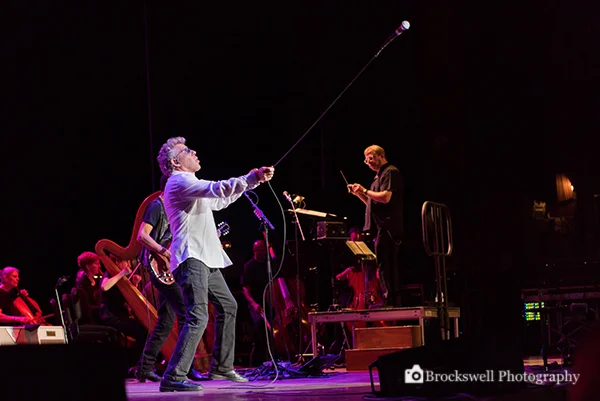 Daltrey - 05 - Logod.jpg
