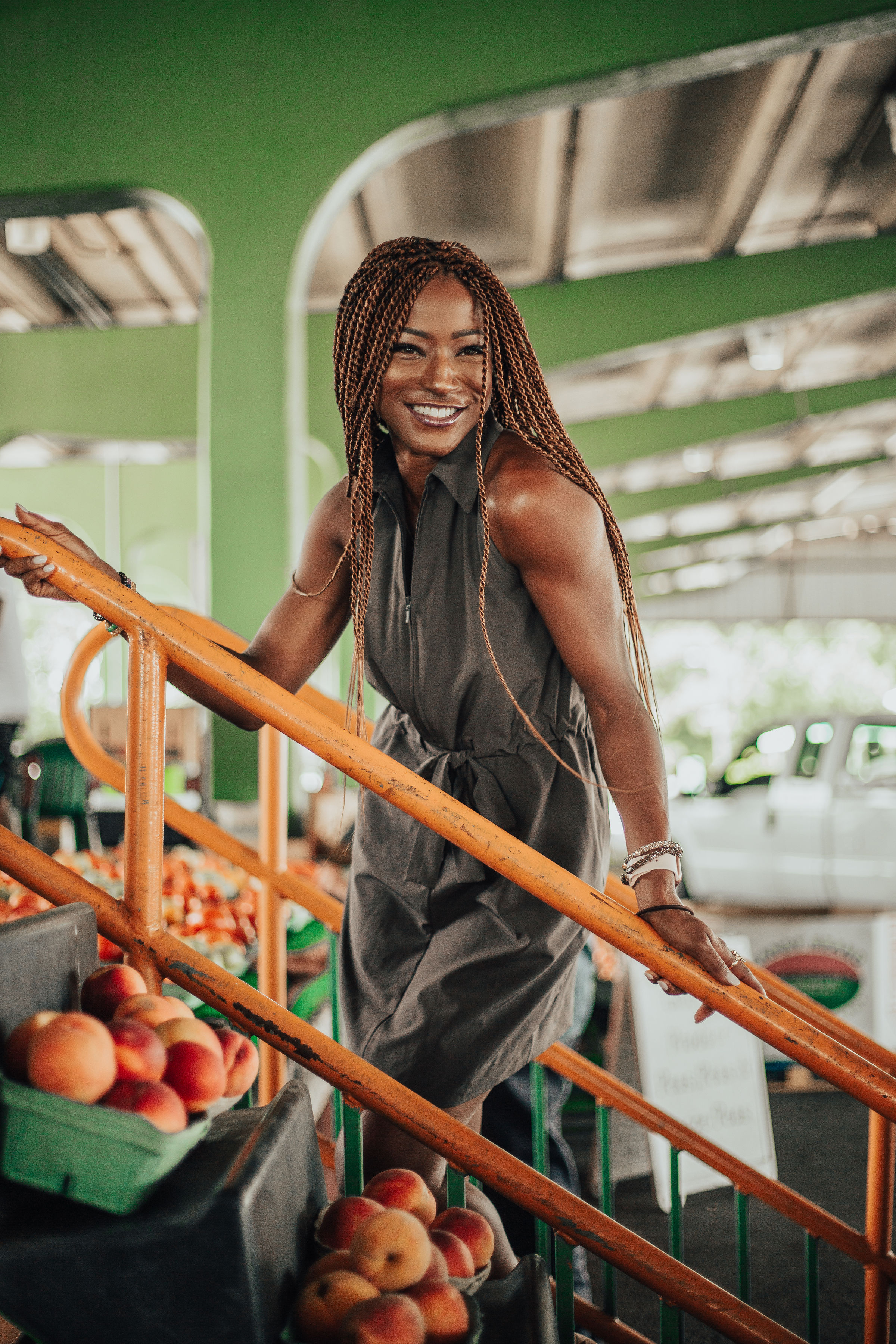 Hey y’all, hey! I’m Meagan Dawnavette, a wellness practitioner and Digital Marketing strategist based in ATL.
