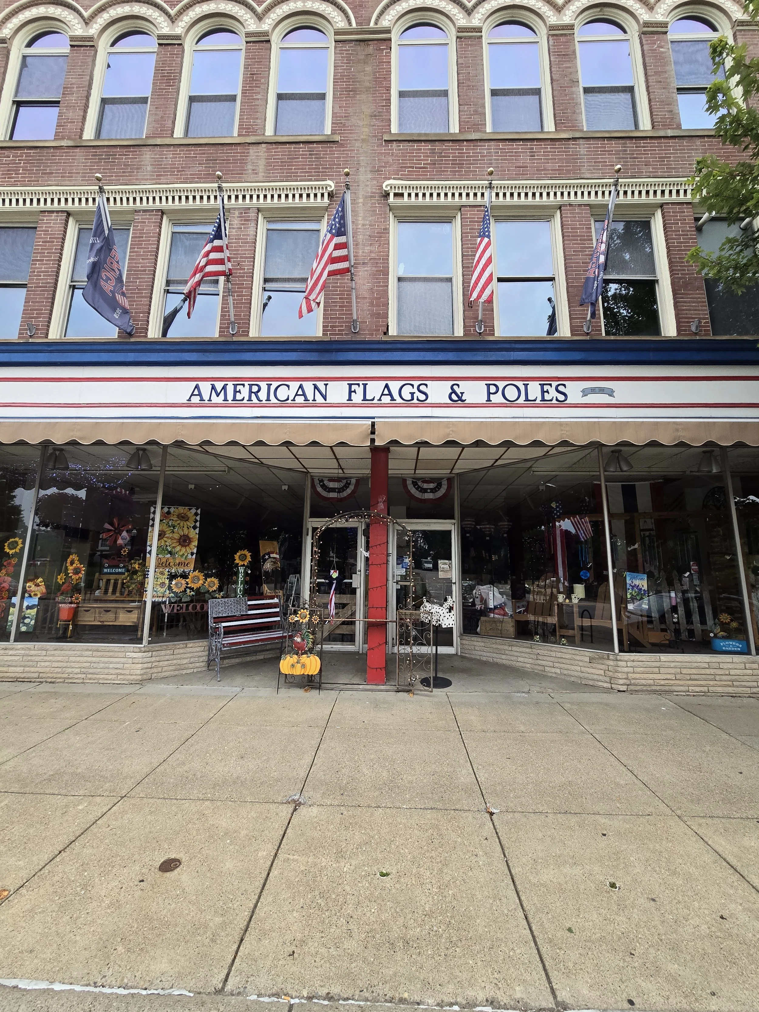 American Flags &amp; Poles