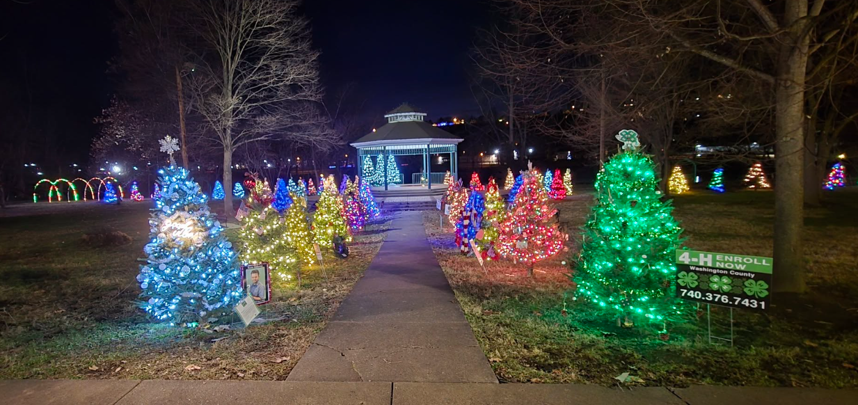 Make the Holidays Shine in Downtown Merry-Etta