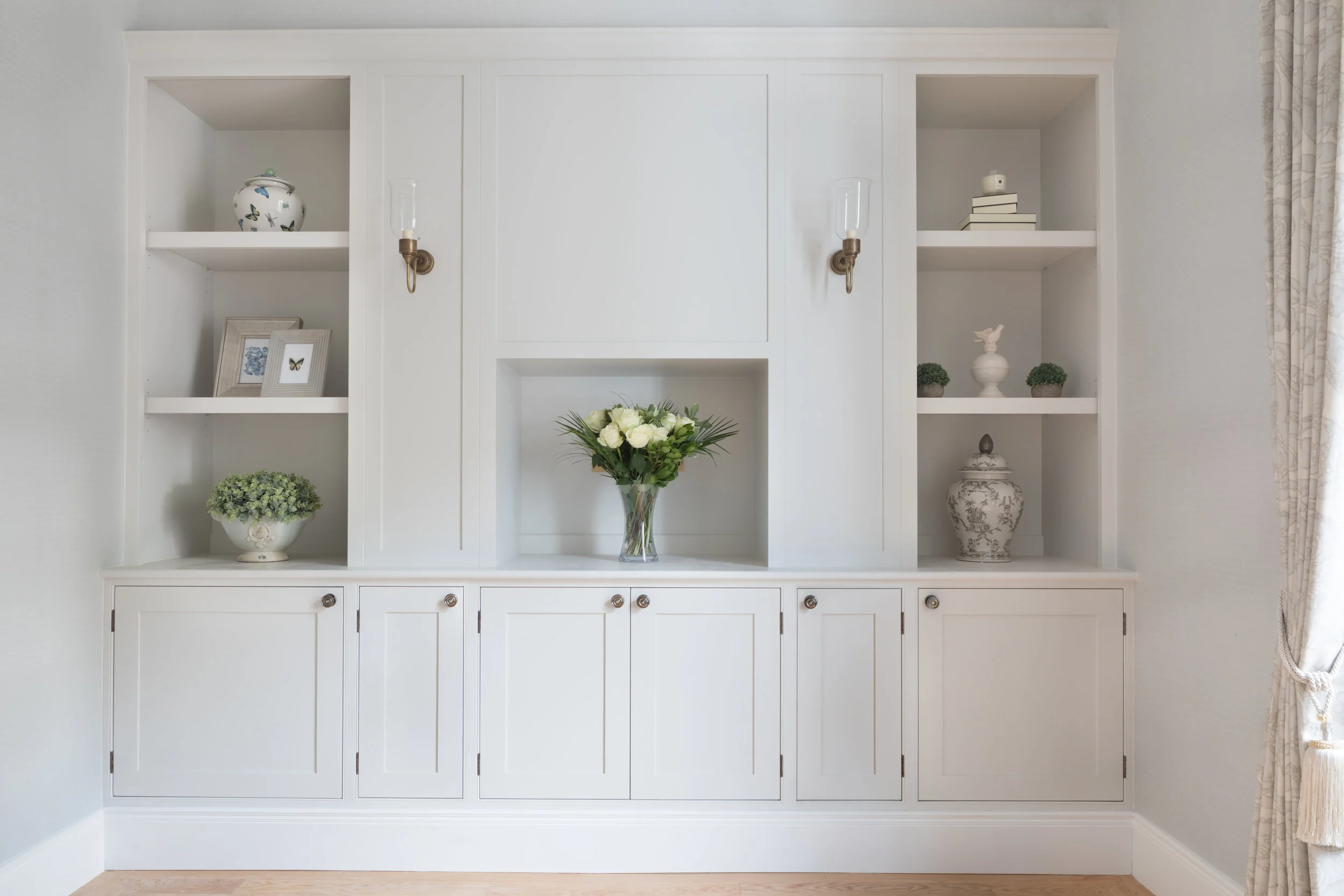 BREAKFAST ROOM 01.jpg