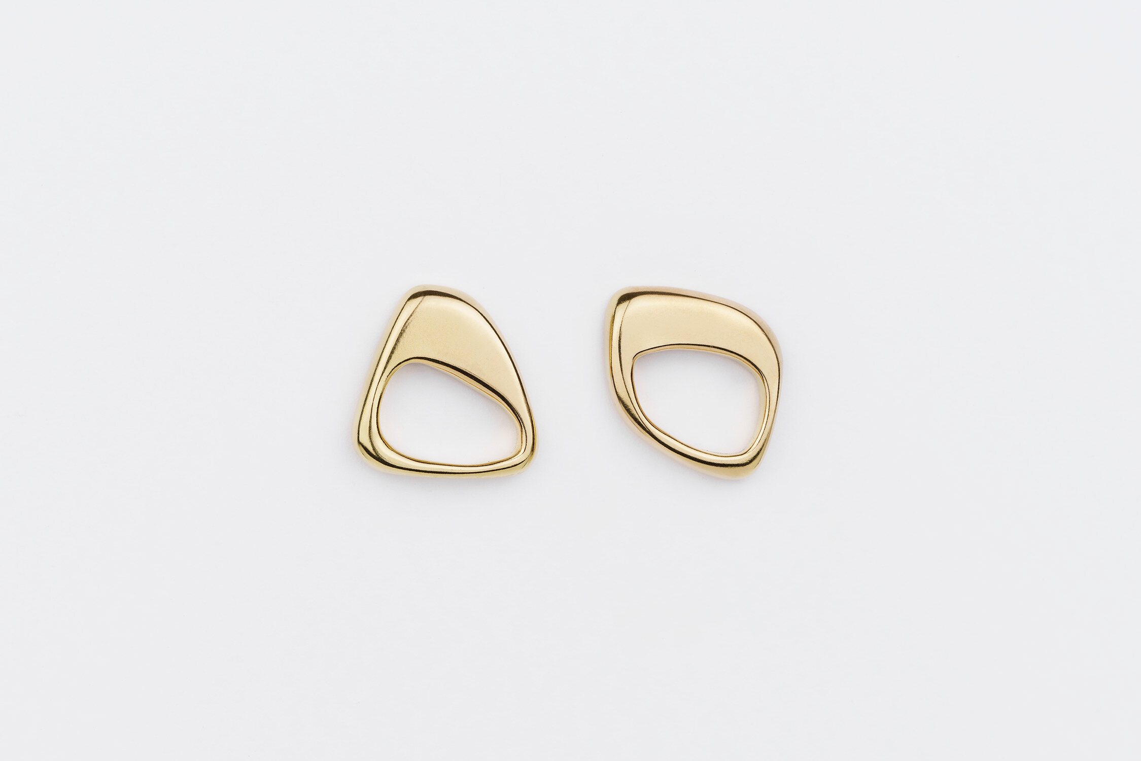  Modernist inspired ‘Googie’ earrings in 18ct and 22ct yellow gold 