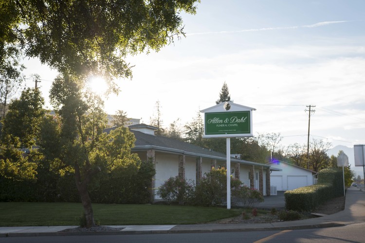 Allen & Dahl Funeral Chapel