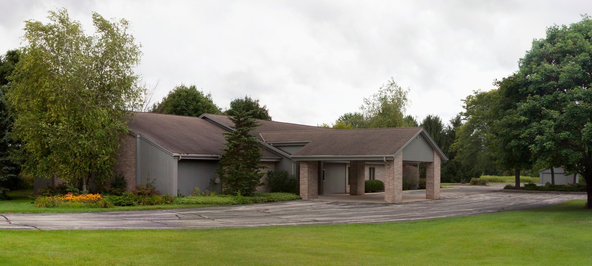 St Michaels Anglican Church Exterior.jpg