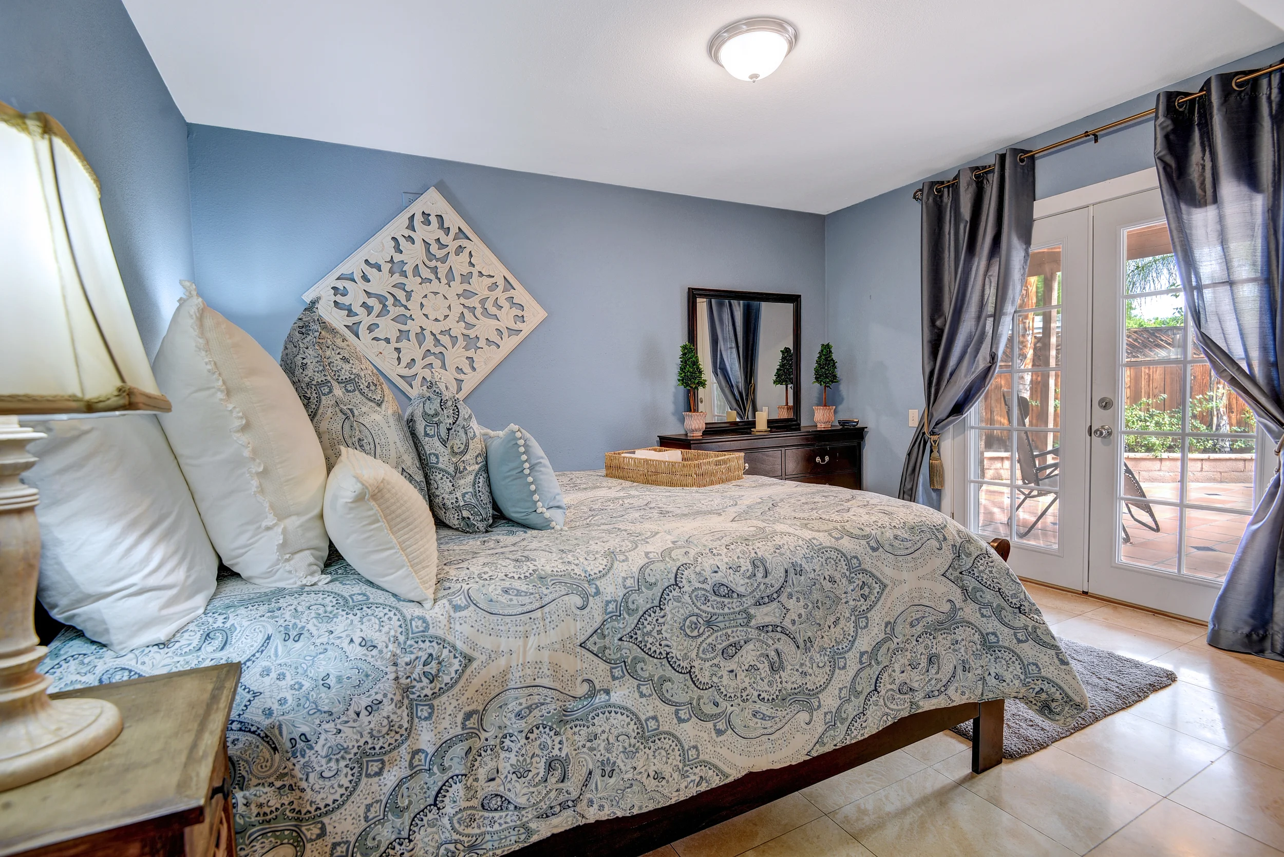 GUEST BEDROOM FROM ENTRANCE.jpg