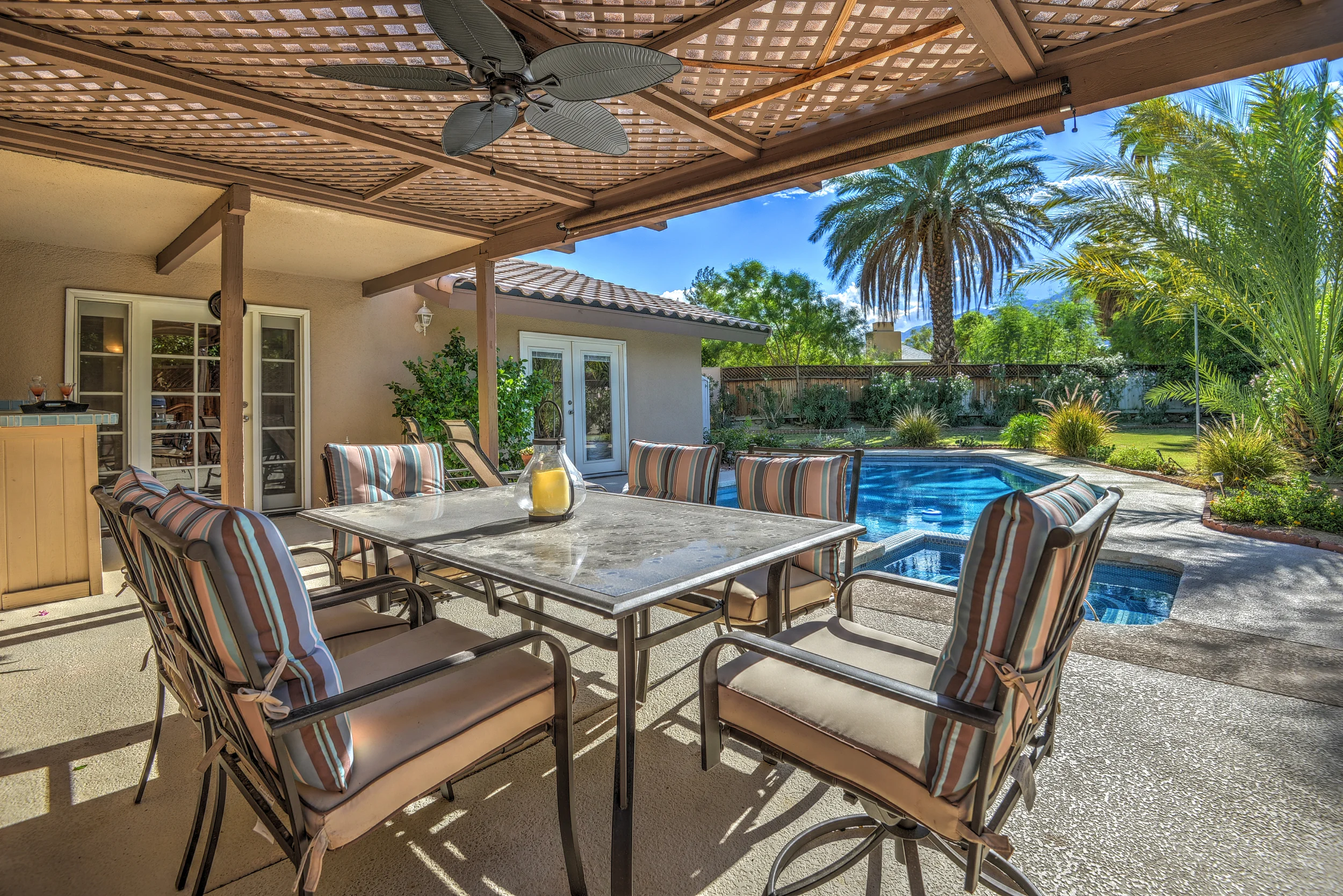 OUTDOOR DINING TO POOL AND VIEW.jpg