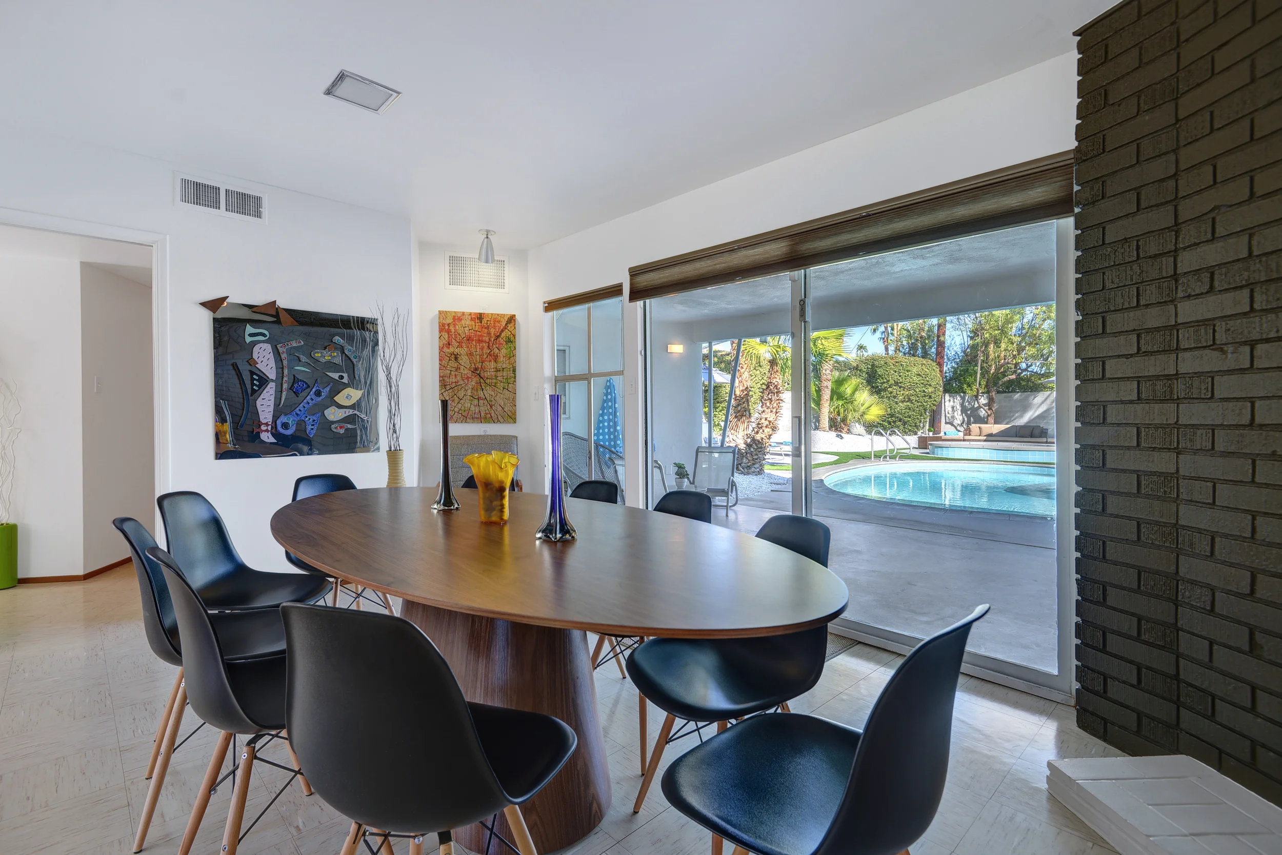DINING ROOM TO POOL 2.jpg
