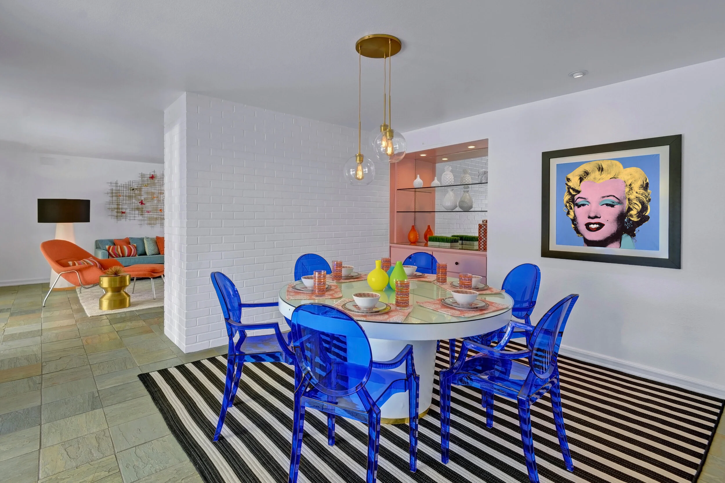 DINING ROOM.jpg