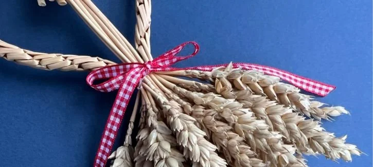 Workshop - Make a Straw Harvest Trophy