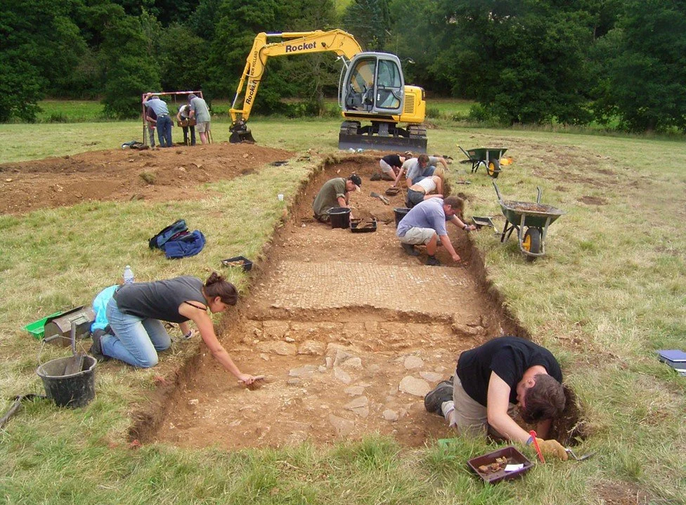 Corinium Afternoon - Time Team Excavations in Cotswold (1997 - 2024)