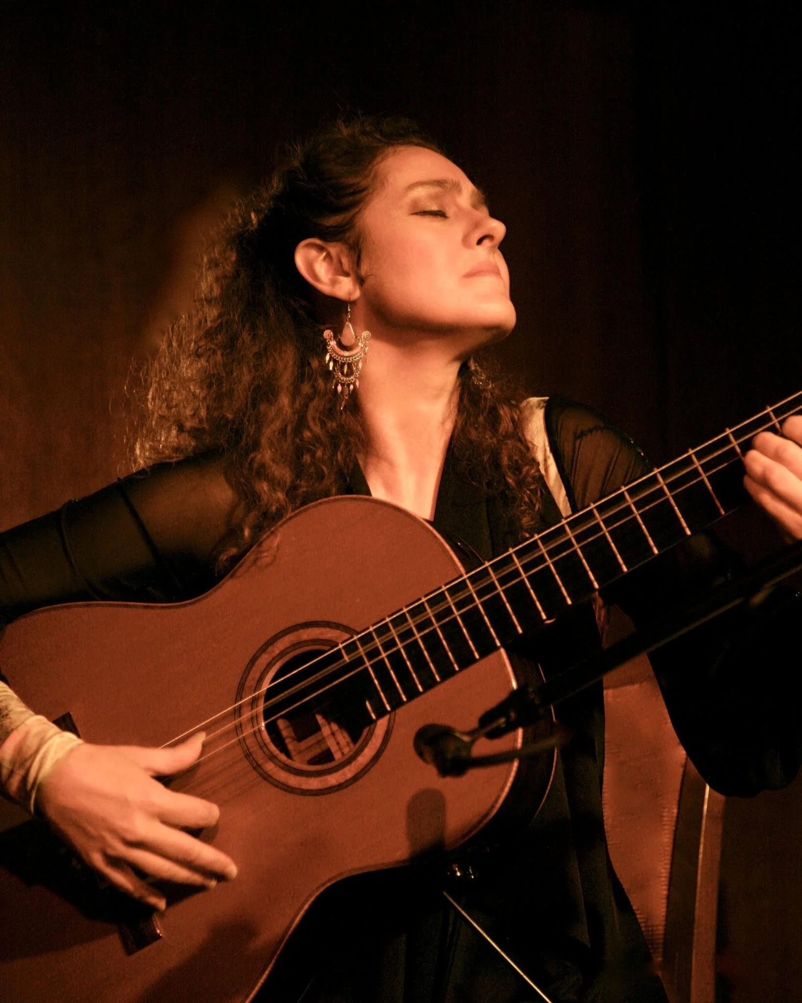 Marija Temo - guitar.jpeg