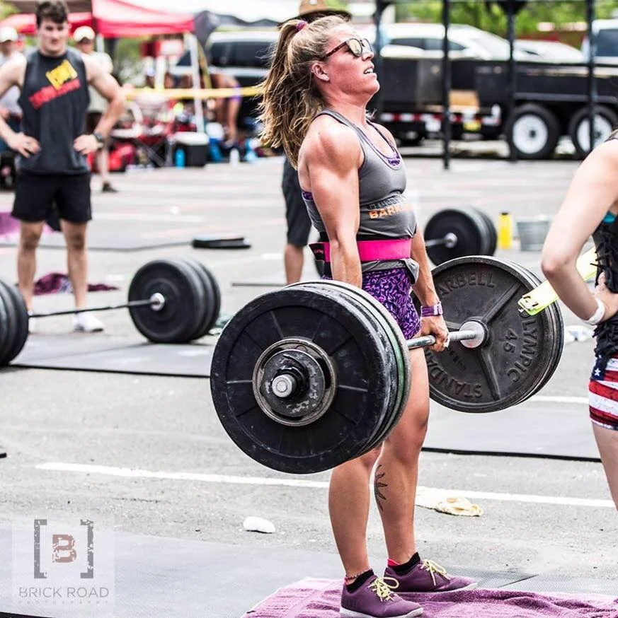 Tori Alemany took the 8th spot in last year's women's pro division. She comes in as the favorite in 2017 after posting a top 100 ranking in the CrossFit Open.