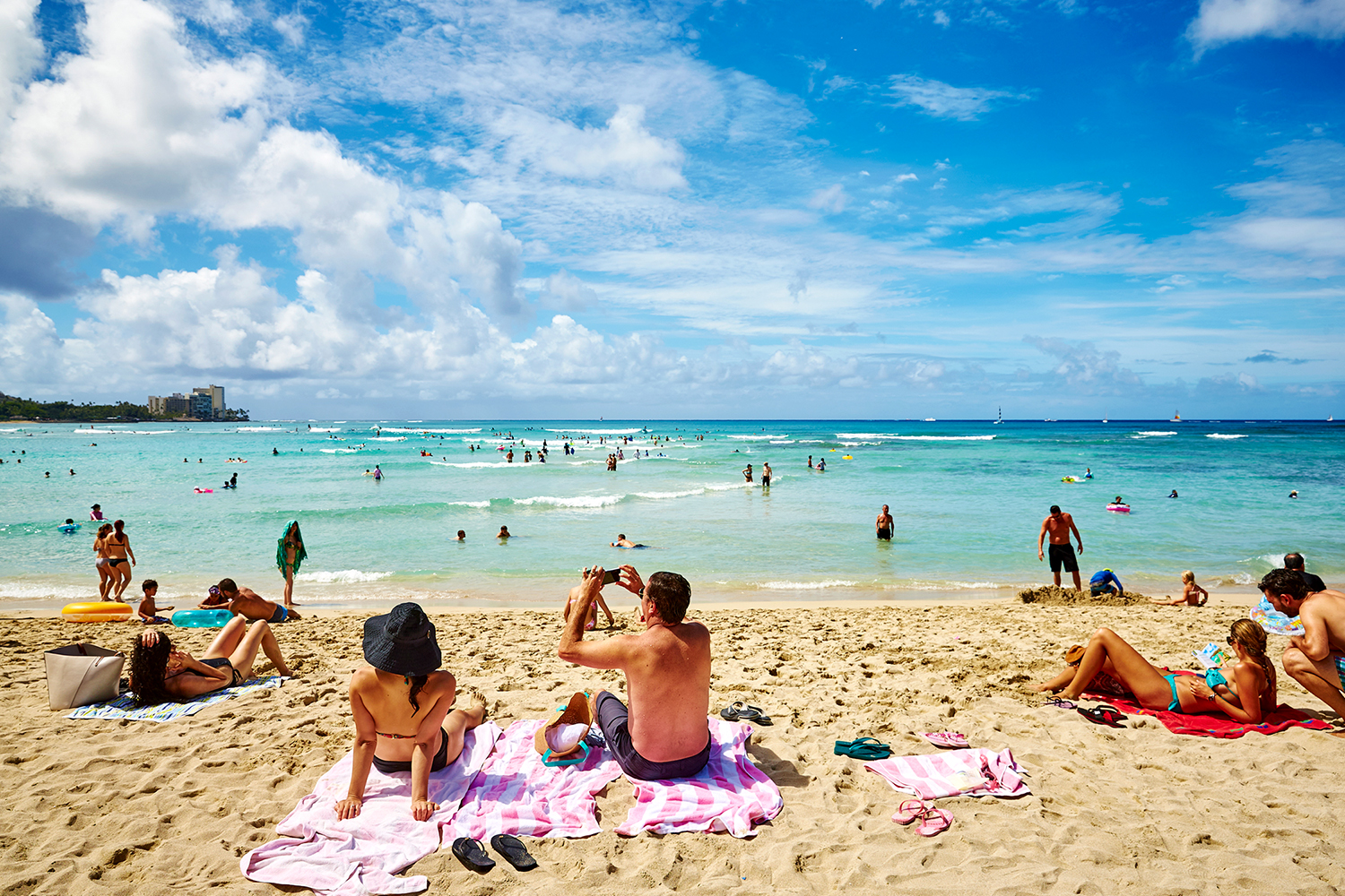  WAIKIKI BEACH 