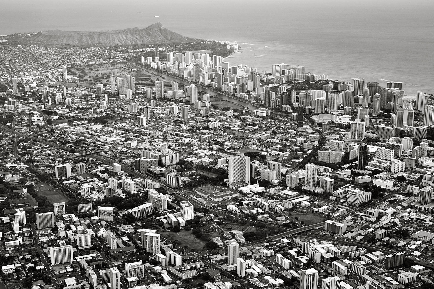  HELICOPTER VIEW OF HONOLULU 