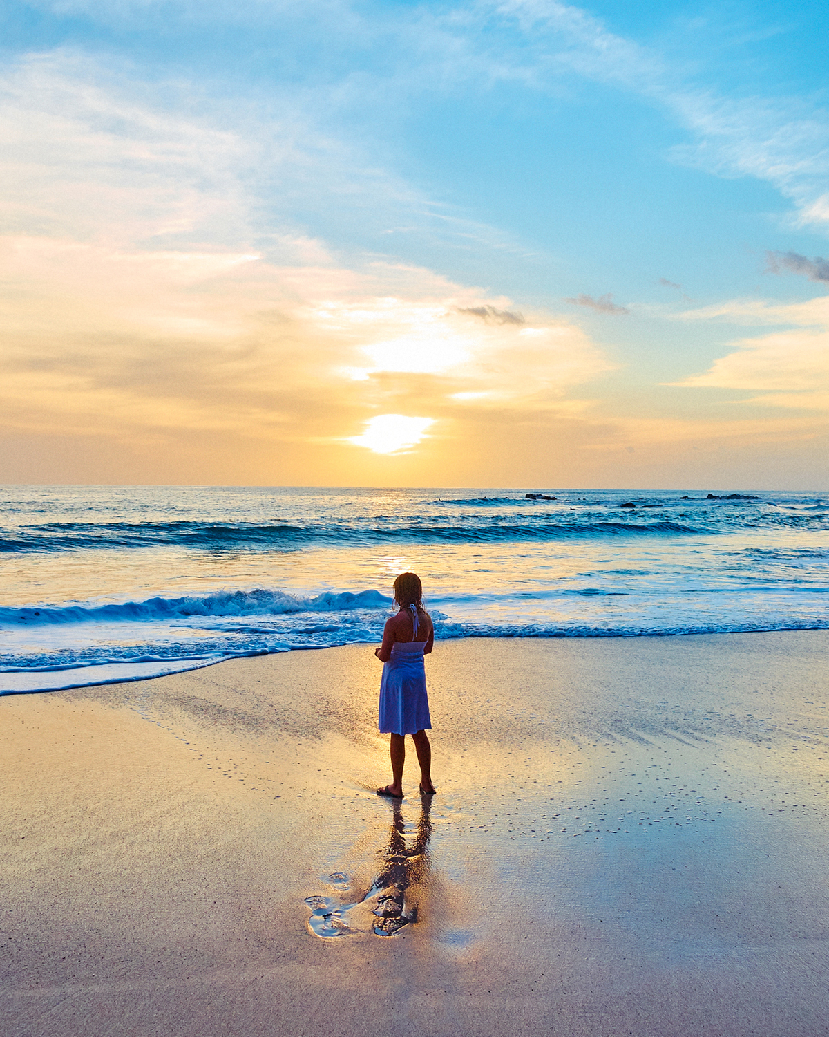  SUNSET ON THE BEACH IN FRONT OF LA LUNA 