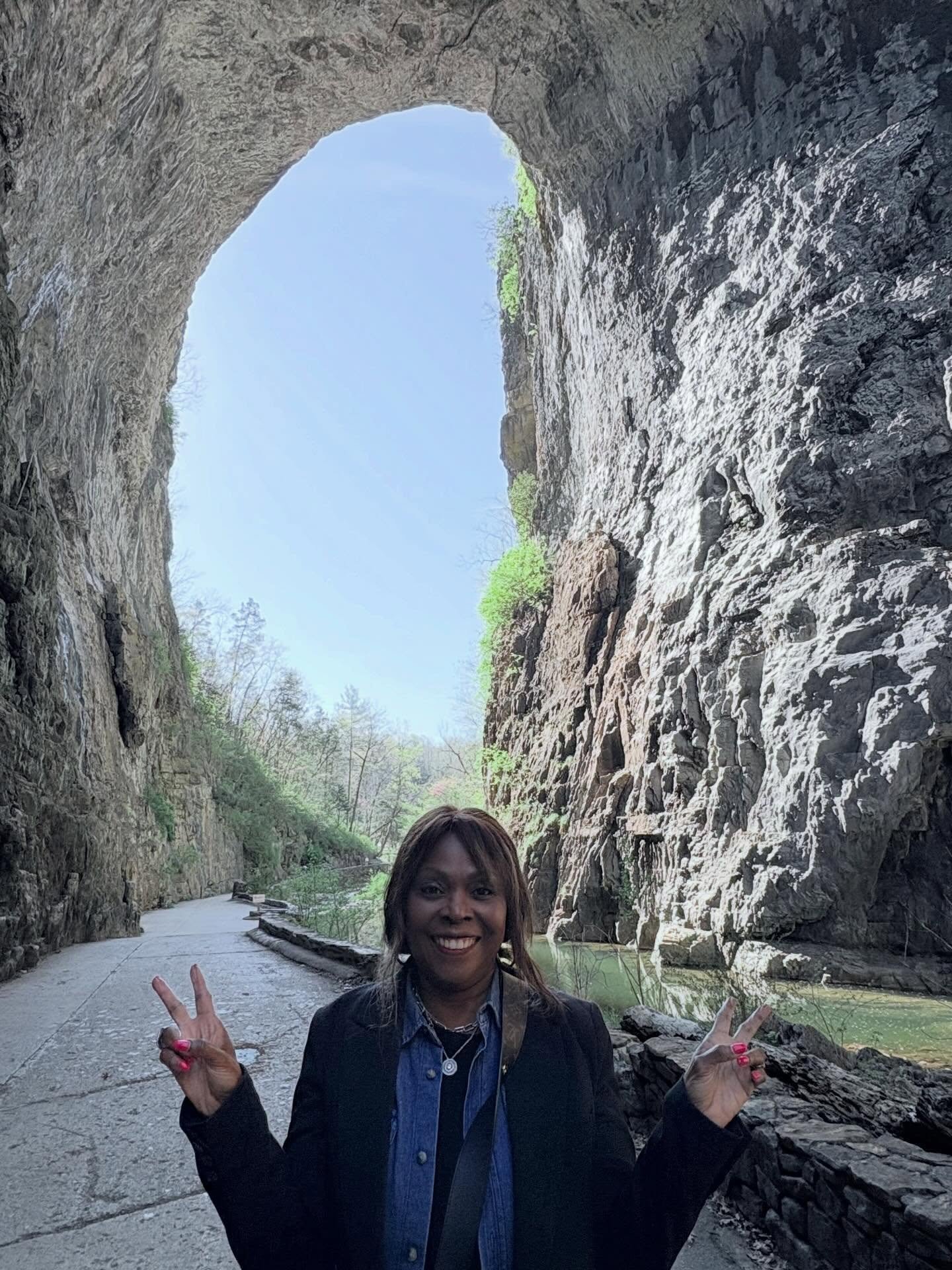 Felica showcasing Natural Bridge in Virginia! #wanderlust #wonderfulworld #seeingtrue #ronaldchapman #roadtrip