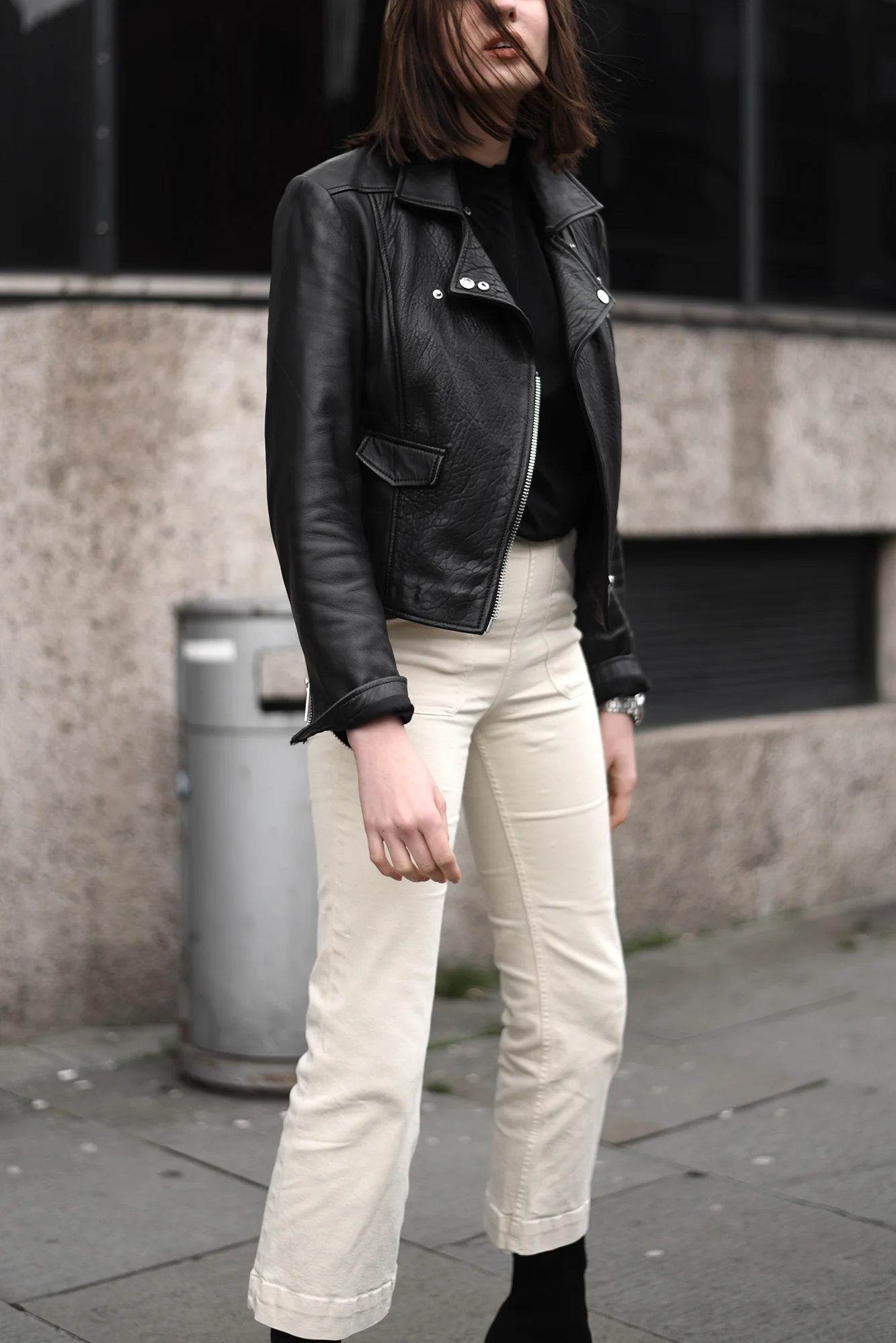 Minimal Transitional Outfits