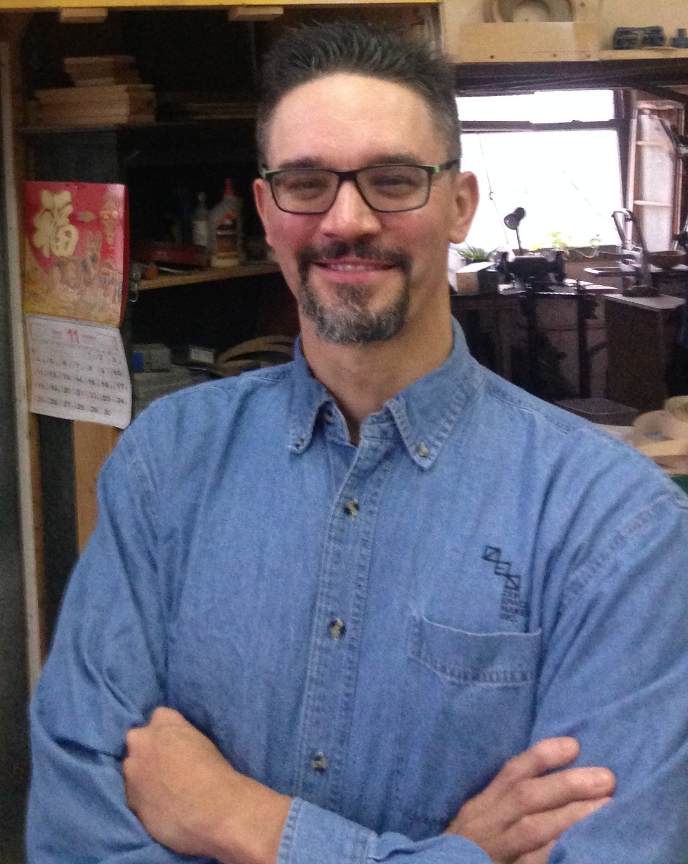Sander+in+the+shop.jpg