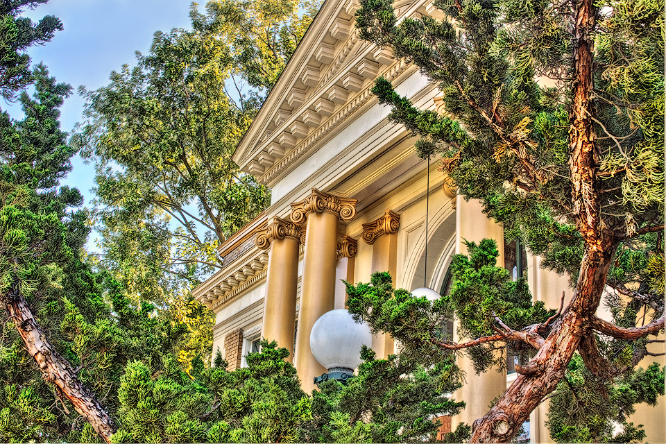 The Carnegie Building (LAA Gallery) by Jennie McGregor