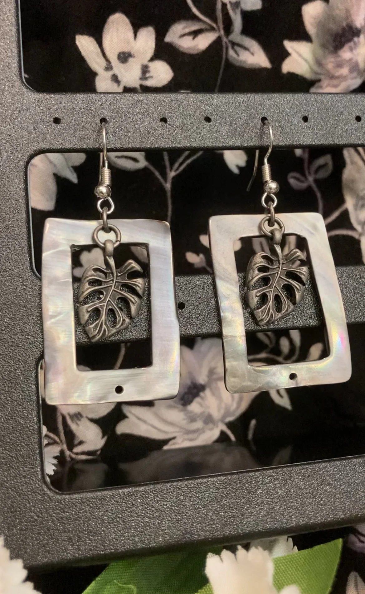 Gray leaves w rectangle earrings.jpg