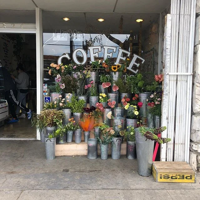One of our fav spots in venice @flowerboyproject ☕️🌸🌷