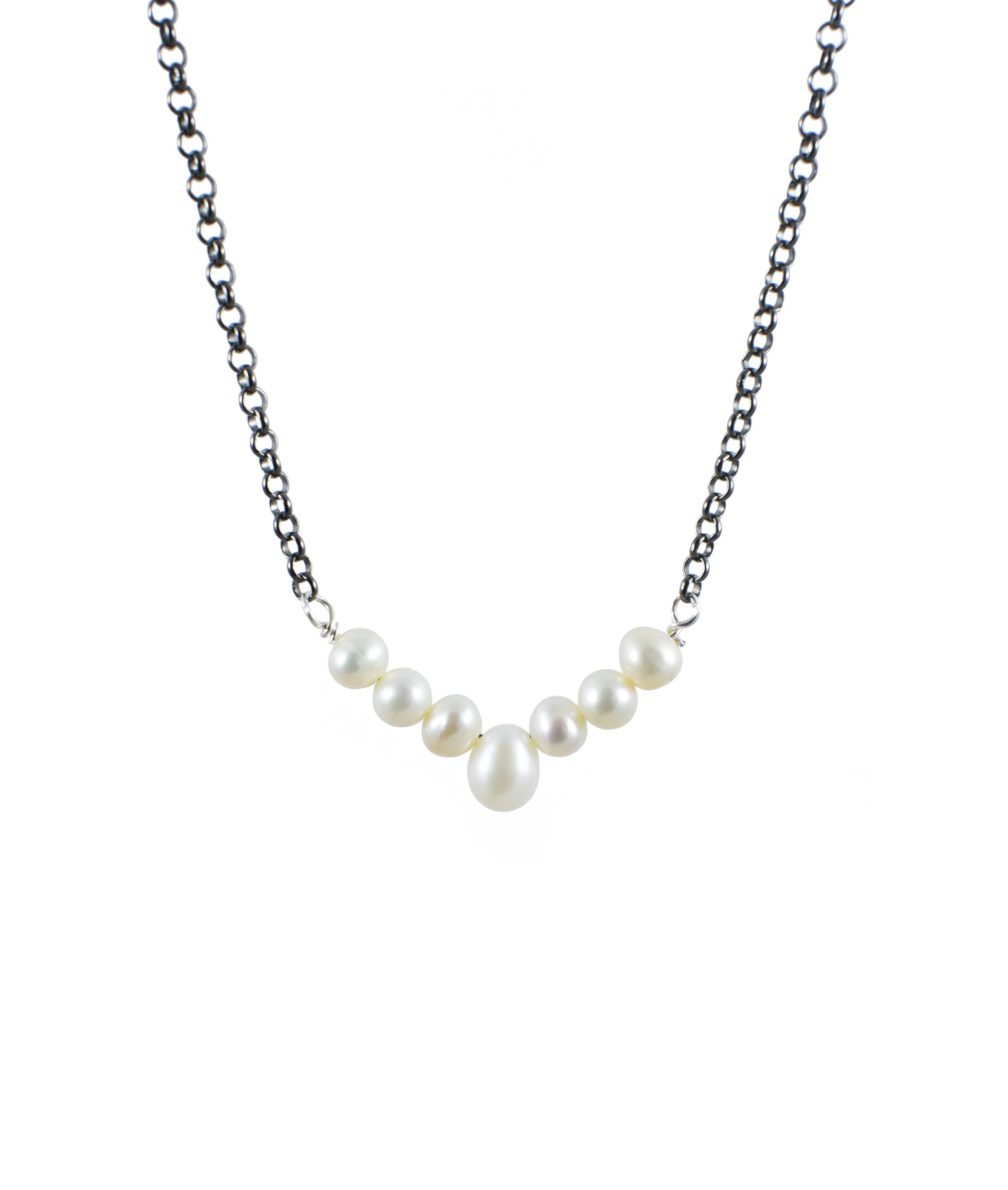 Simple Pearl Necklace