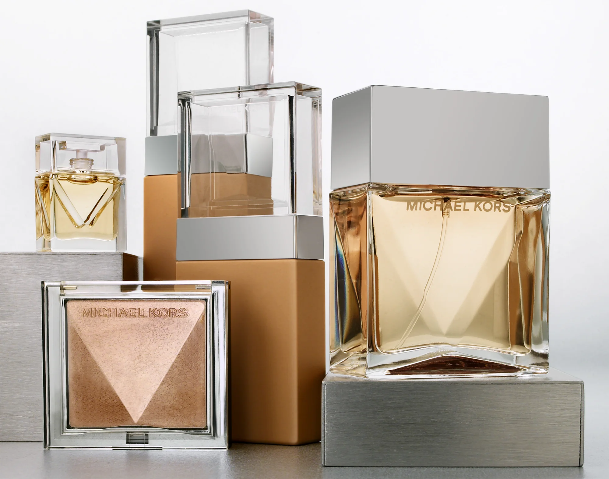 655401_M_michaelkors_x1_SL.jpg