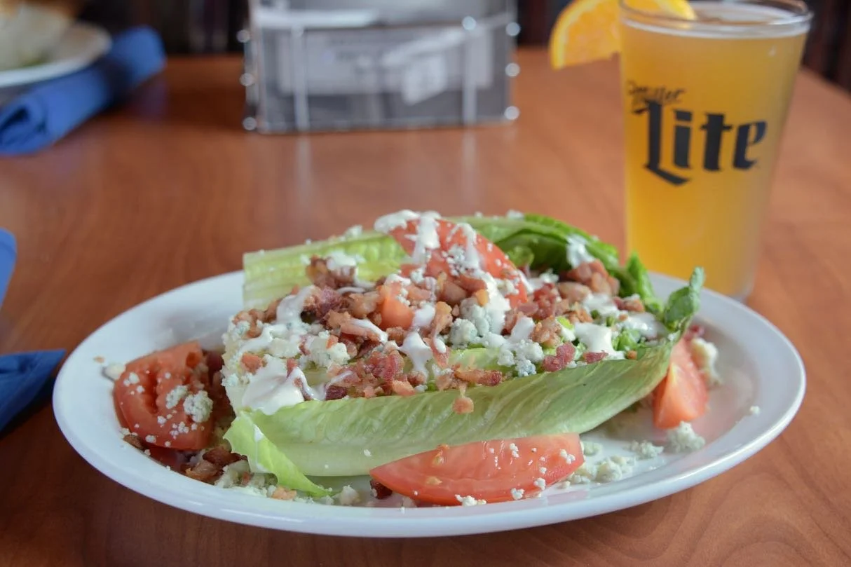Bars with Lunch in Kenosha, Kenosha lunch restaurant, Southeastern Wisconsin sports pub