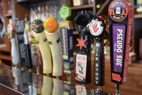 places to eat in Kenosha, Kenosha WI sports pub, casual dining Kenosha Wisconsin