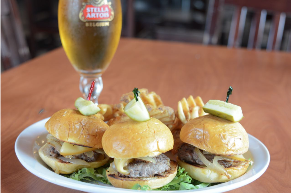 food in Pleasant Prairie, bar and grill Southeastern Wisconsin, outdoor patio volleyball