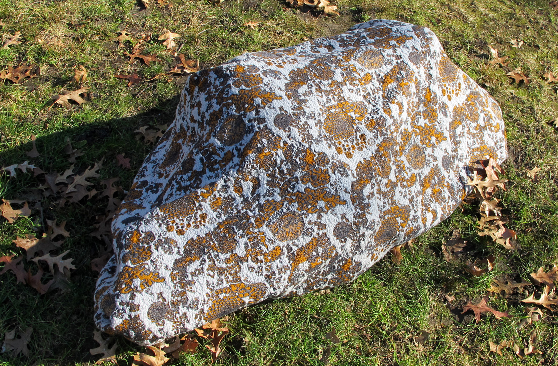 Lichen Jacquard Blanket. Wool and rayon.