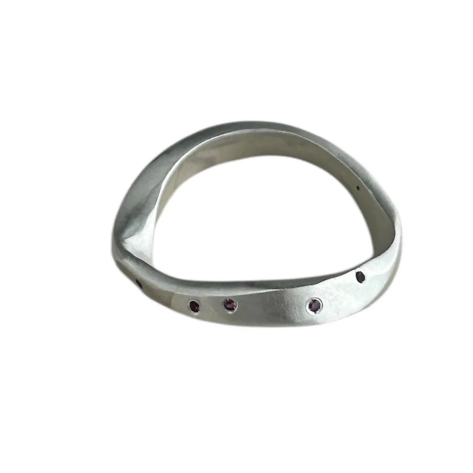 anillo satelite granates v1.JPG