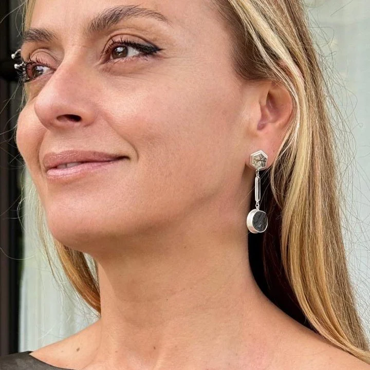 black tourmailine earing2.JPG