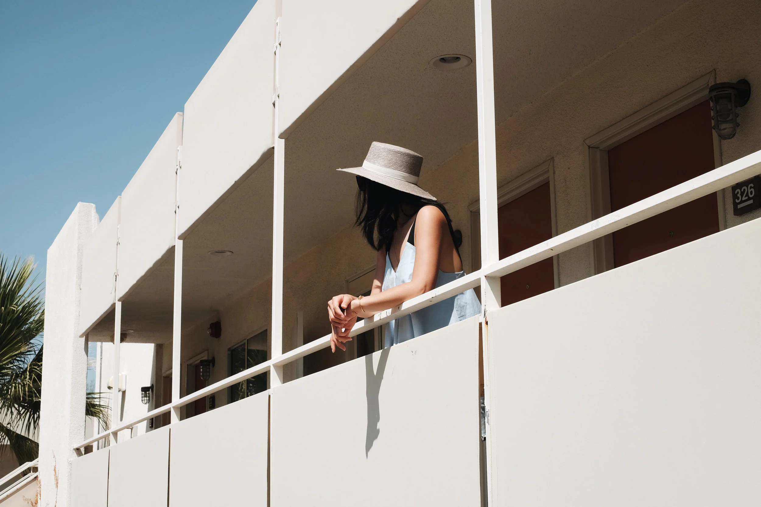 JANESSA LEONE Hat / Zara Top