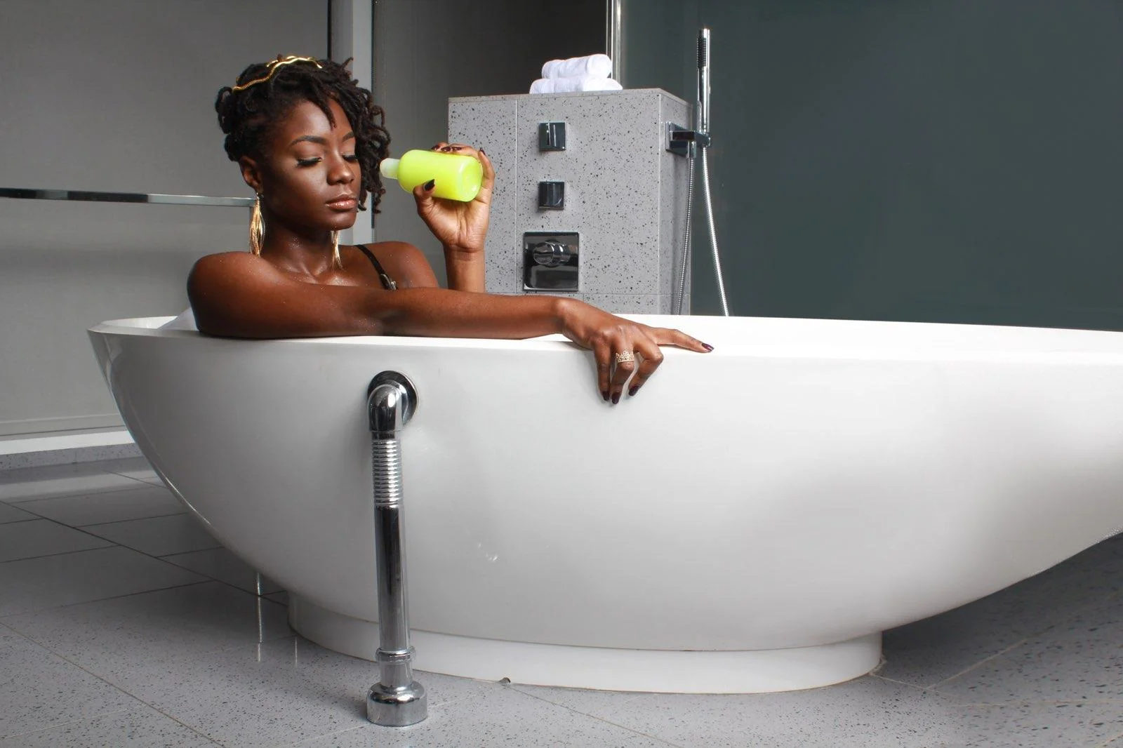 bathroom1.jpg