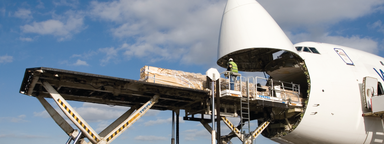Air Freight cargo loading in nose.png