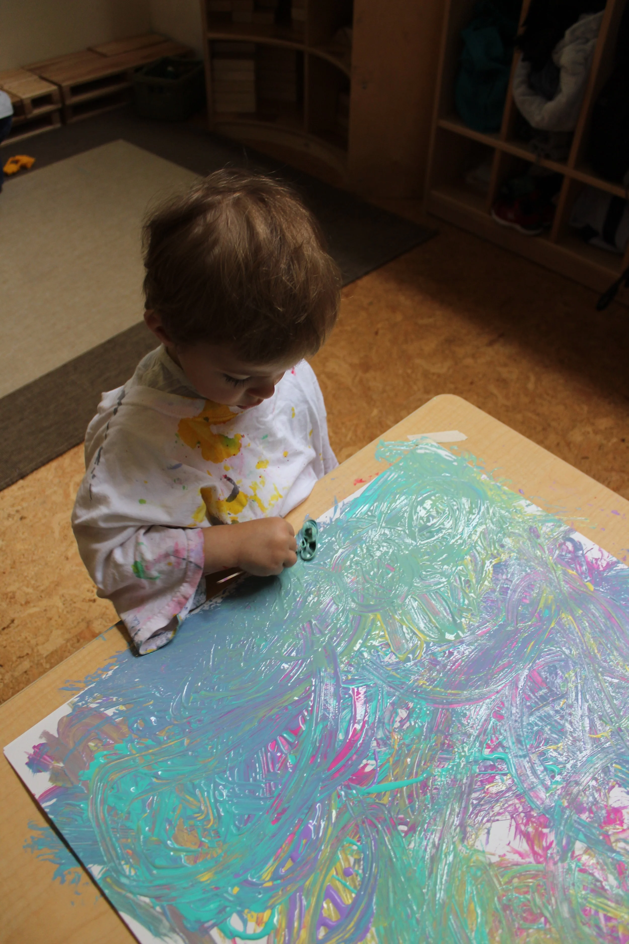  Creating an art piece using acrylic paint! 