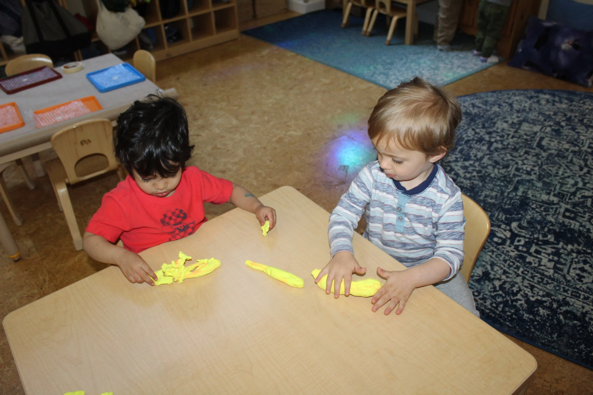  Model magic is a lightweight and spongy material that does not stick to your hands.&nbsp; &nbsp;Model magic is a physical activity that allows children to explore and express themselves through sculpting, molding, and squishing.   