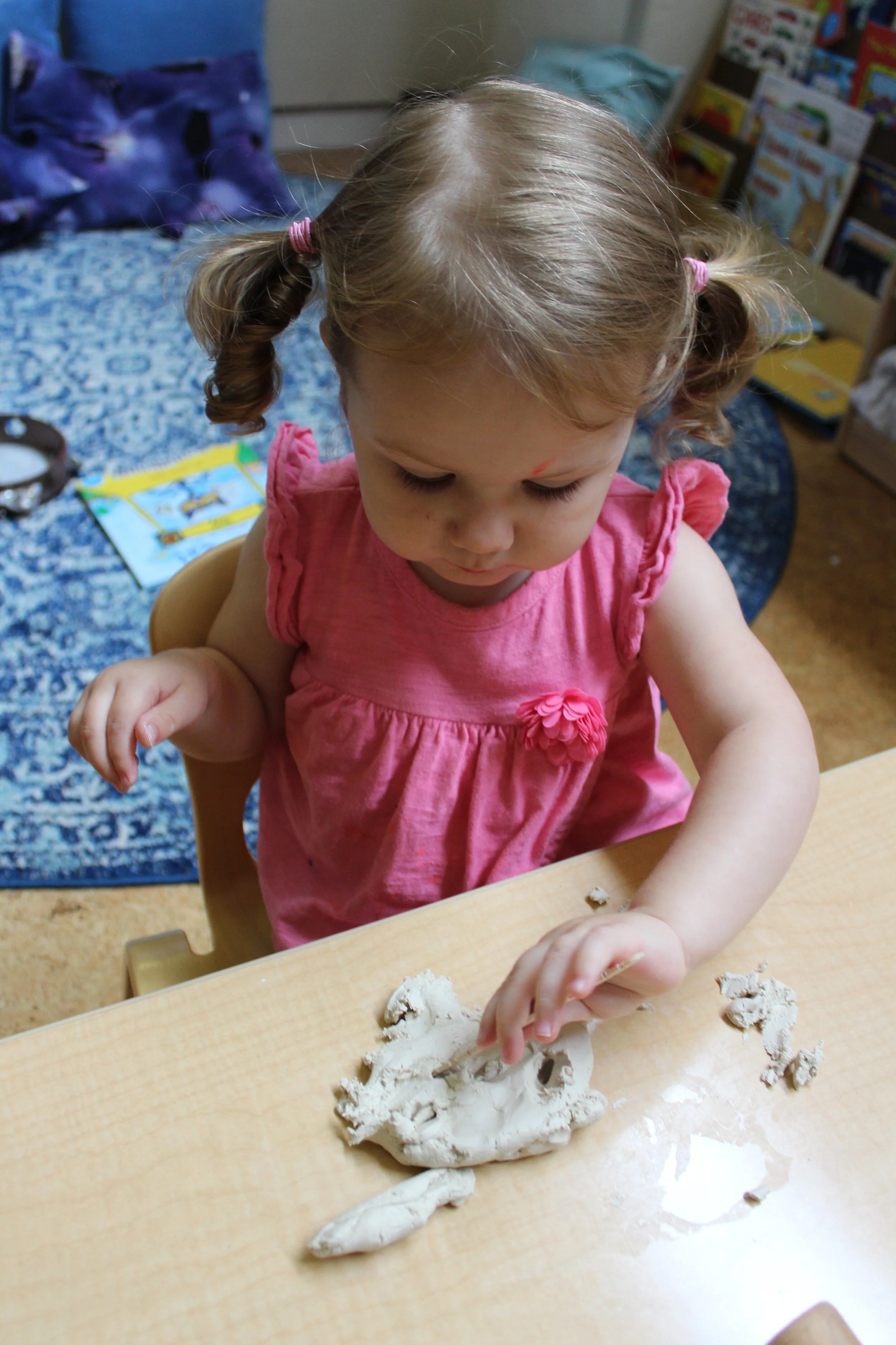  Clay is an excellent sensory material for children to investigate. Most children, when given a piece of clay, are motivated to explore its inviting sensory qualities. Clay fosters eye-hand coordination: they poke it, squeeze and pound it down. Each 