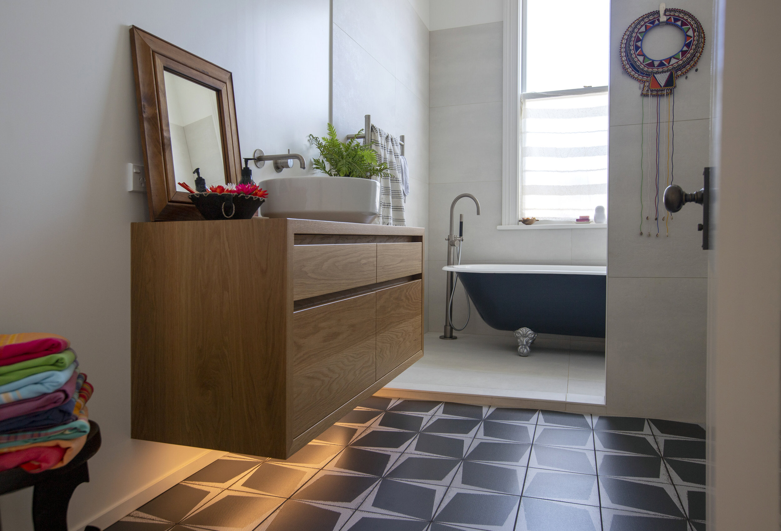 Cottage in The Wood Bathroom 2
