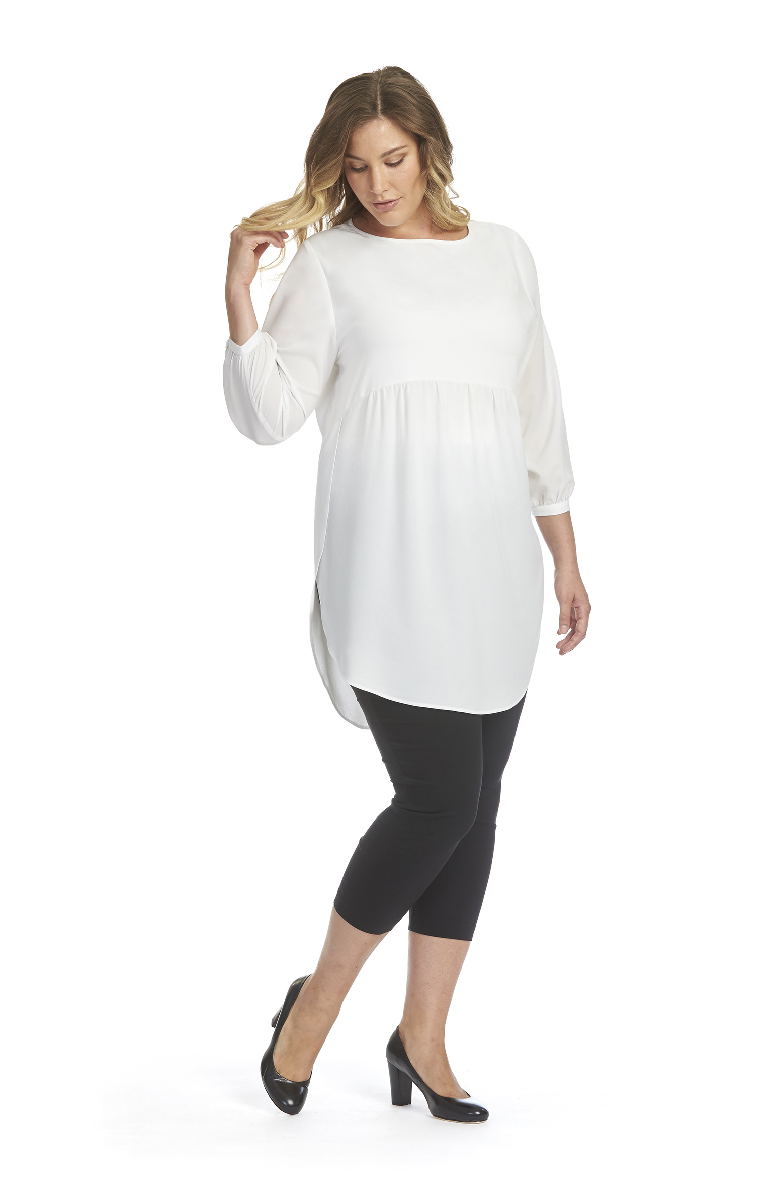 3331 : Black Scoop Neck Tunic